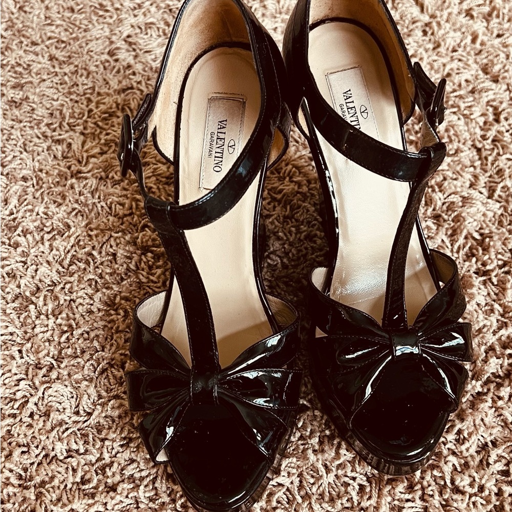 Valentino Garavani pump black